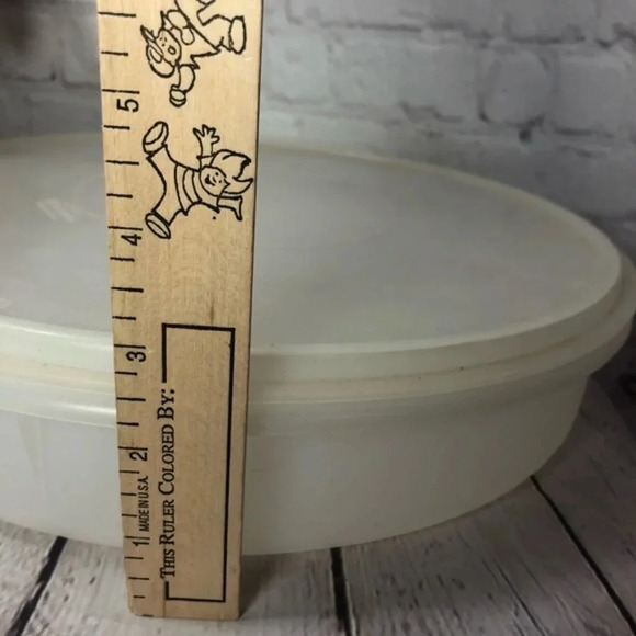 Vintage Tupperware pie keeper food storage - Picture 4 of 5